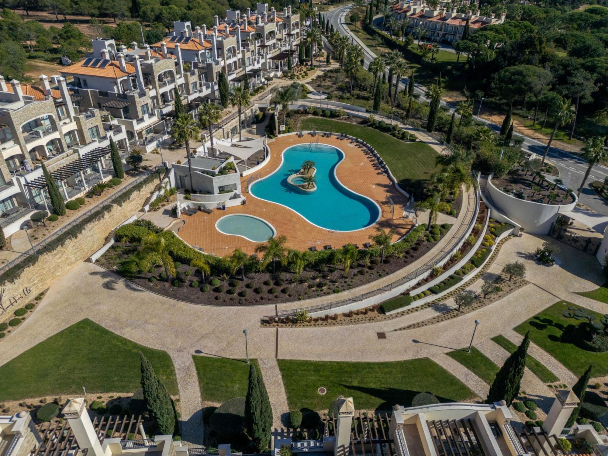 Apartment Pine Hills Cristal By Interhome ヴィラモウラ エクステリア 写真