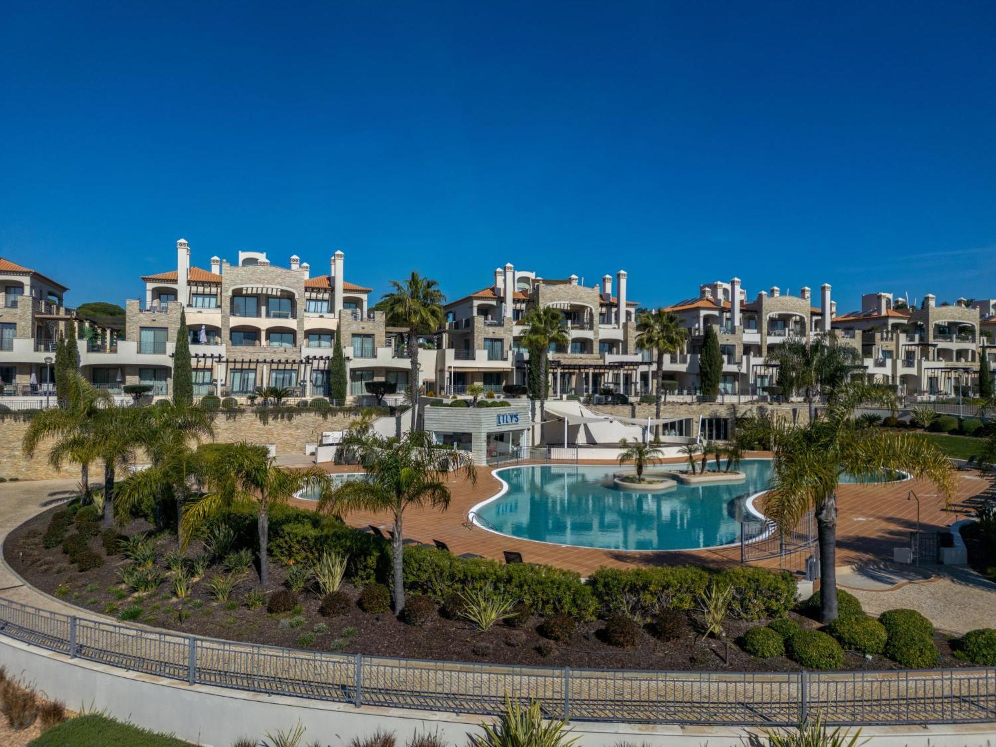 Apartment Pine Hills Cristal By Interhome ヴィラモウラ エクステリア 写真